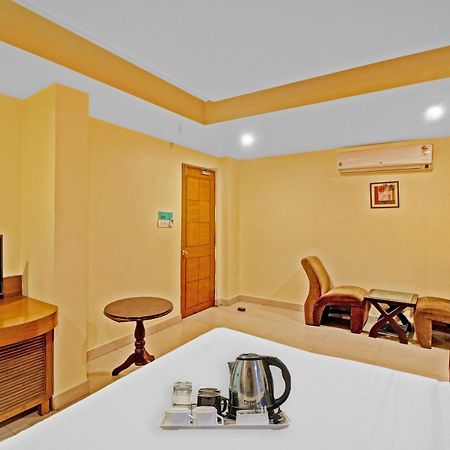 Hotel Townhouse The Grand Plaza Hajdarabad Zewnętrze zdjęcie