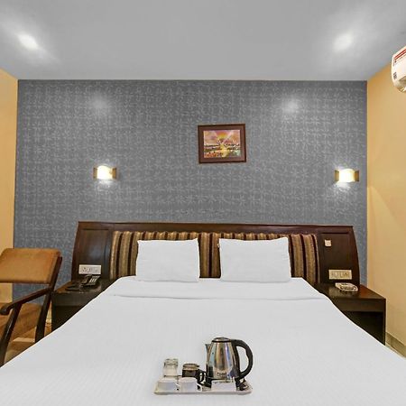 Hotel Townhouse The Grand Plaza Hajdarabad Zewnętrze zdjęcie