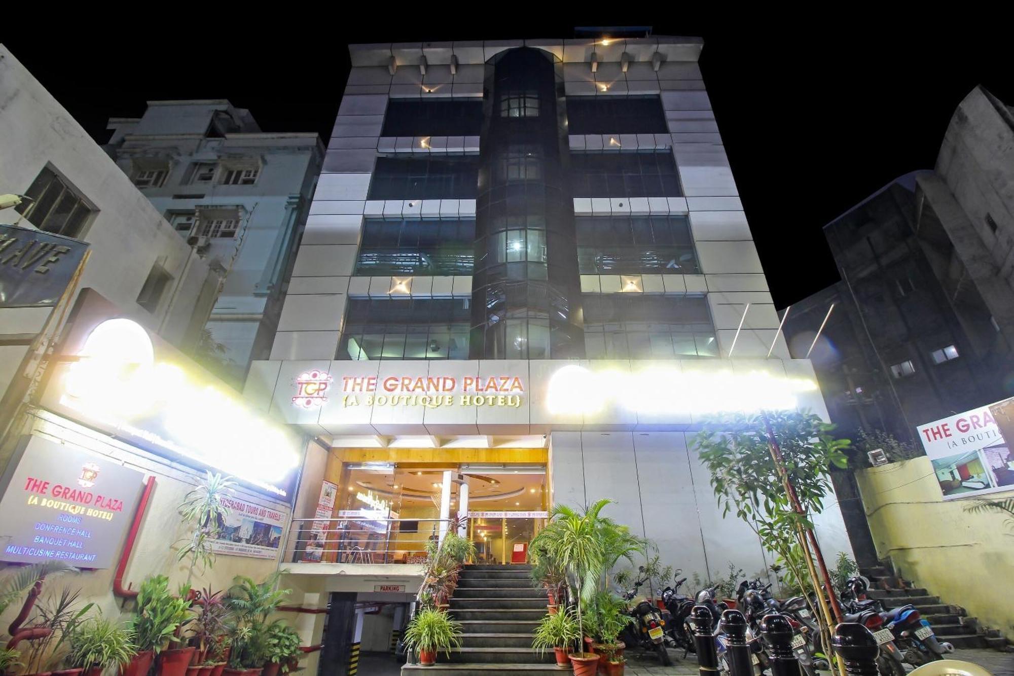 Hotel Townhouse The Grand Plaza Hajdarabad Zewnętrze zdjęcie