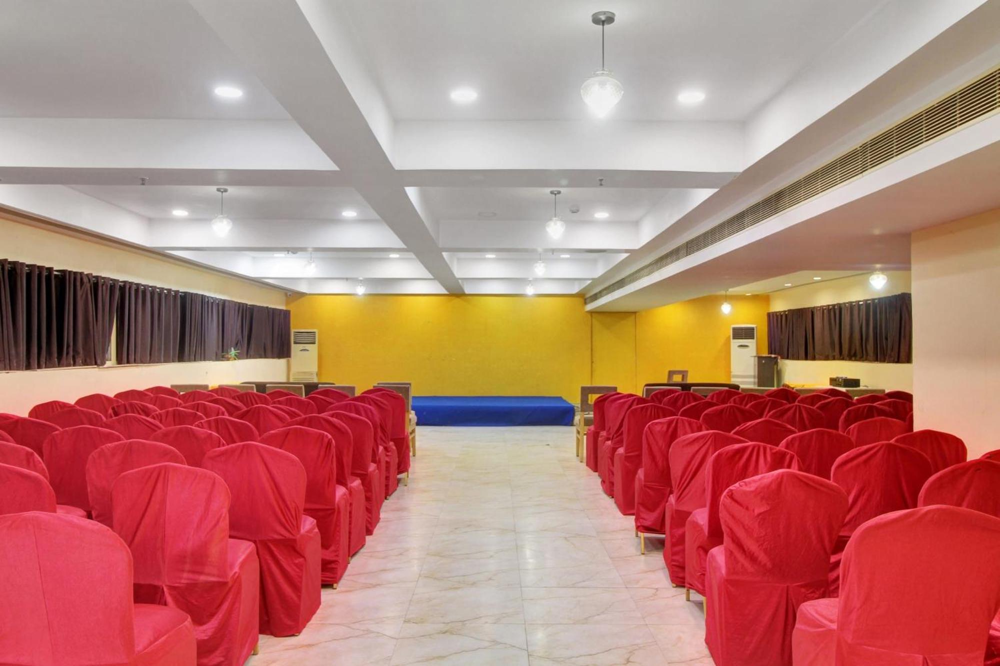 Hotel Townhouse The Grand Plaza Hajdarabad Zewnętrze zdjęcie