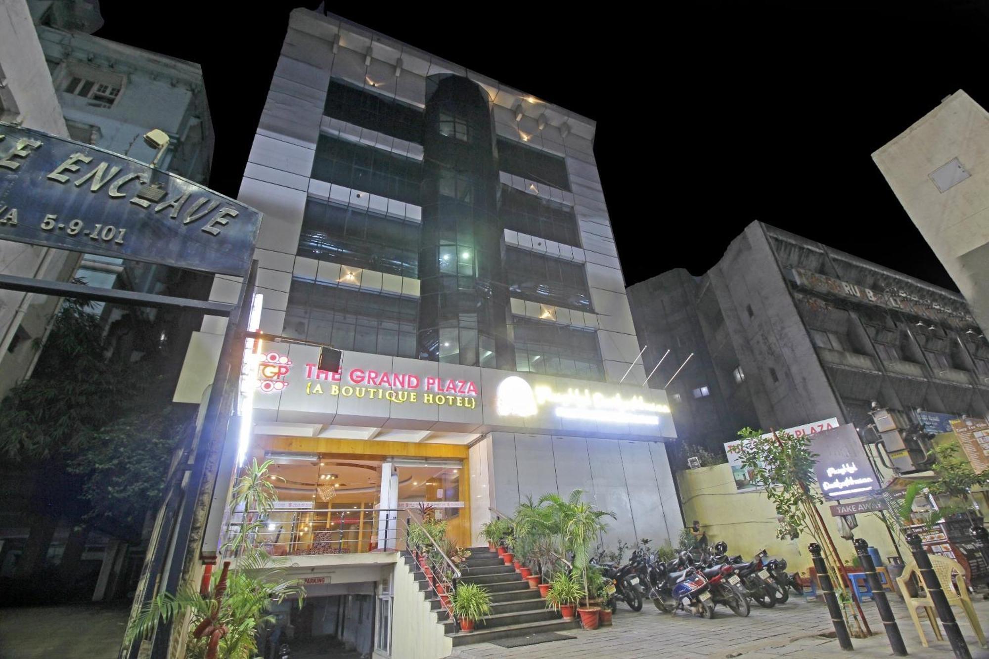 Hotel Townhouse The Grand Plaza Hajdarabad Zewnętrze zdjęcie